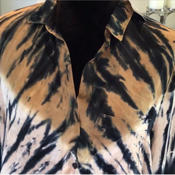 Young Fabulous and Broke Tie Dye Button Down Shirt Sz L - Picture 3 of 12